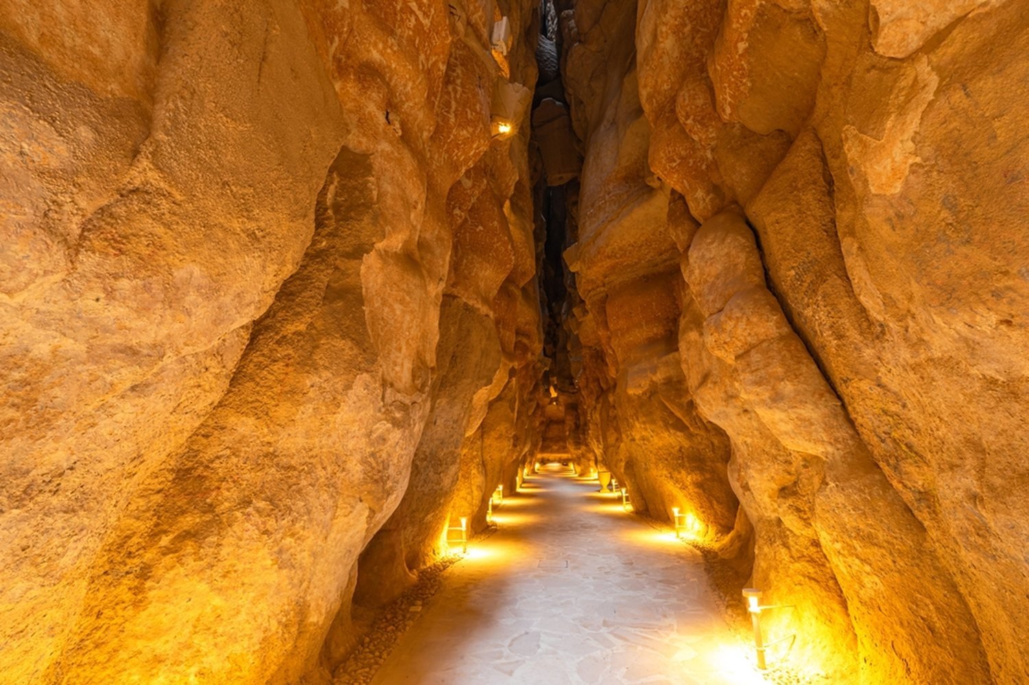 Al-Qarah caves, Al-Ahsa